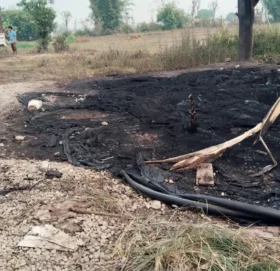 घाँसेमैदान व्यवस्थापनका लागि चितवन राष्ट्रिय निकुञ्जले निकुञ्जभित्र डढेलो लगाउँदै